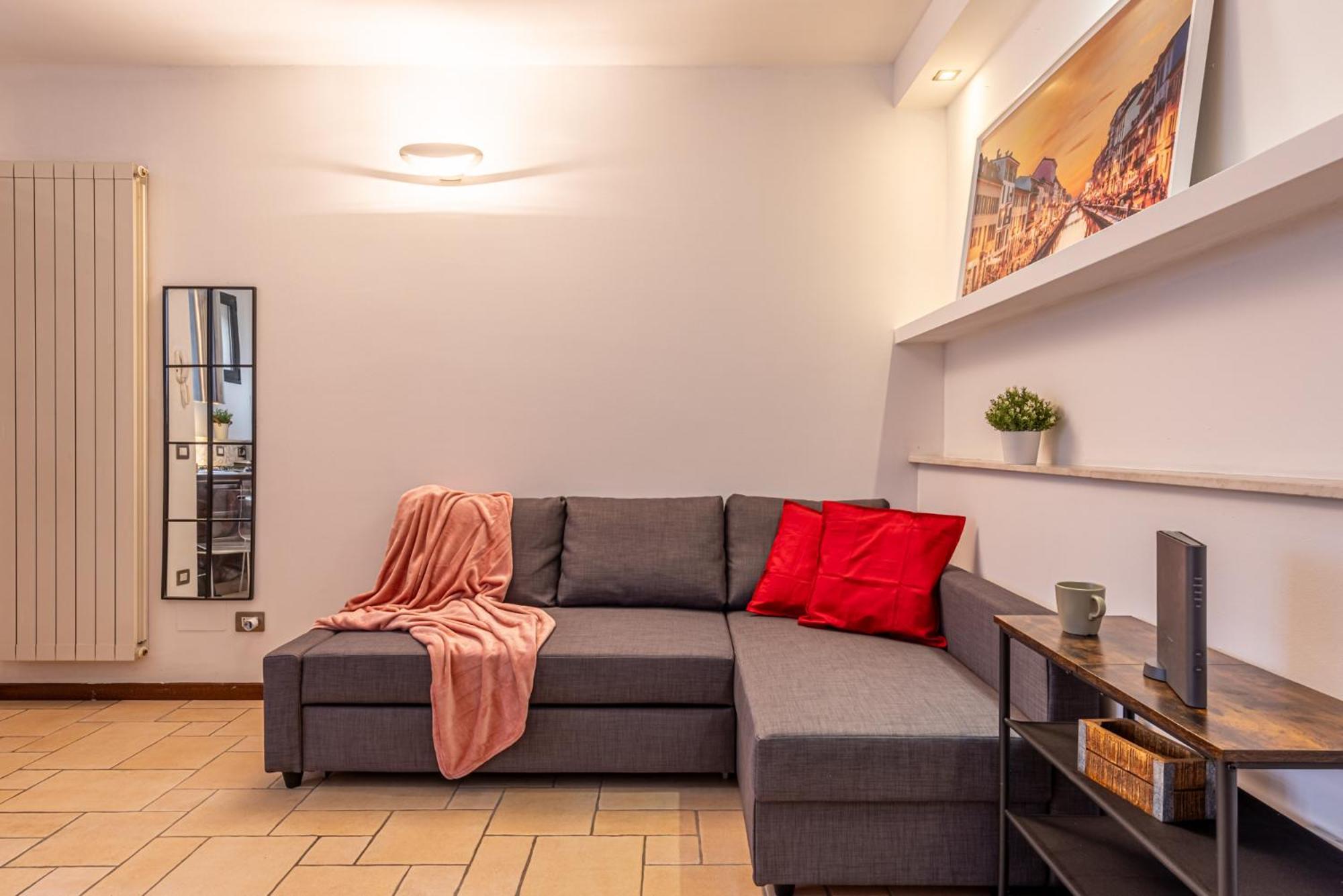 Appartamento Romantic Navigli - 15min Duomo - Free Parking