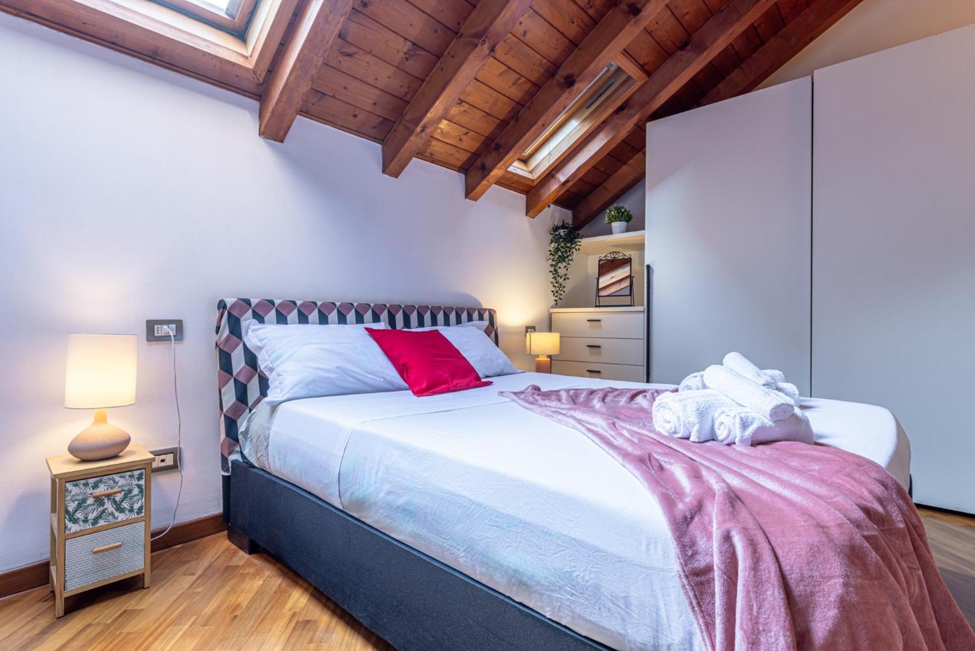 Romantic Navigli - 15min Duomo - Free Parking Milano